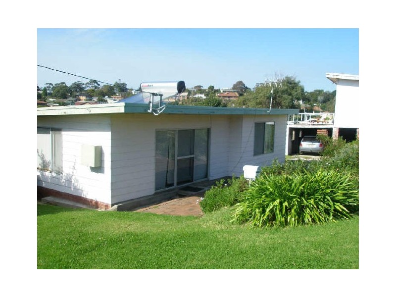 24 Moorong Crescent, Malua Bay NSW 2536