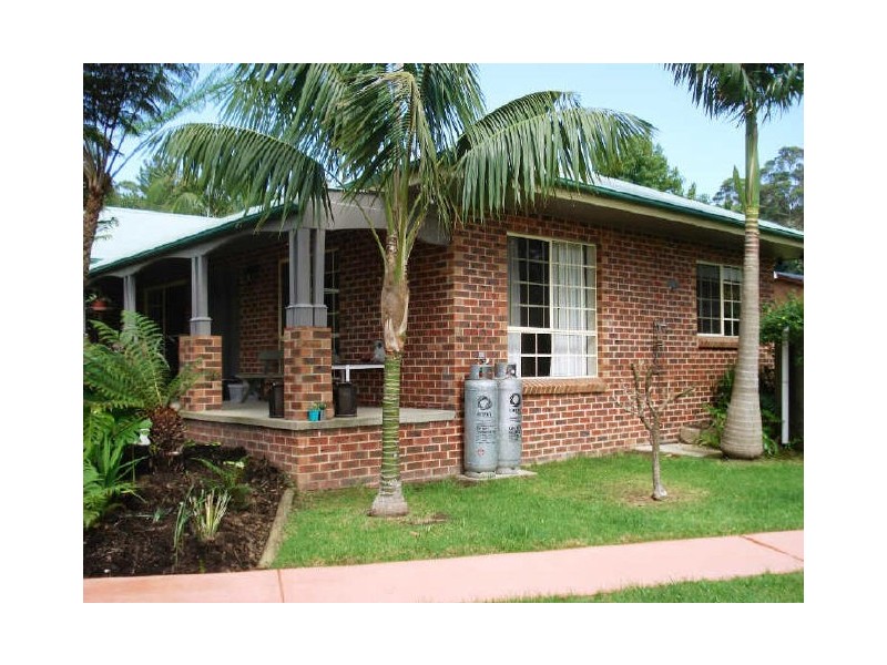 8 KAUZAL CRESCENT, Surf Beach NSW 2536