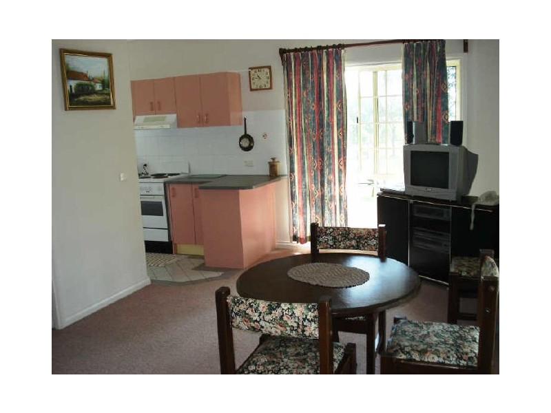 8 KAUZAL CRESCENT, Surf Beach NSW 2536