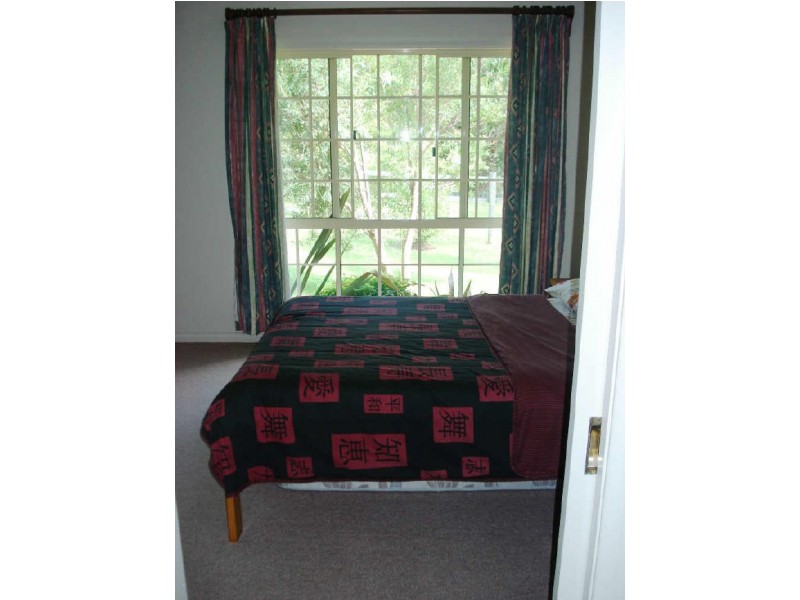 8 KAUZAL CRESCENT, Surf Beach NSW 2536