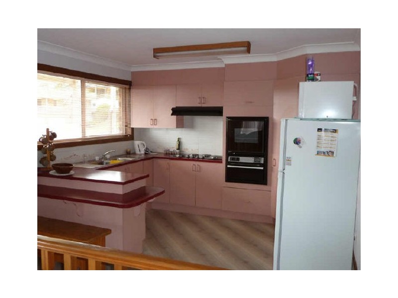 1 HILLTOP CRESCENT, Surf Beach NSW 2536