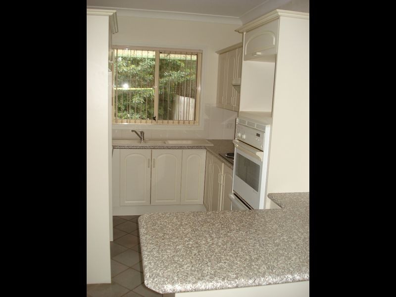 4/64 Cook Avenue, Surf Beach NSW 2536