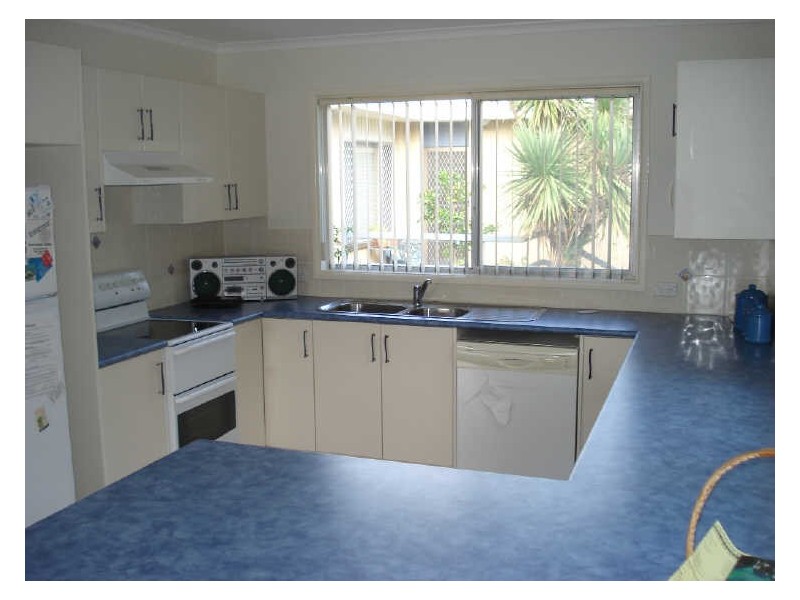 10 Boondi Street, Malua Bay NSW 2536