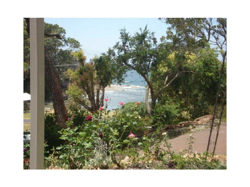 6 Merinda Street, Malua Bay NSW 2536