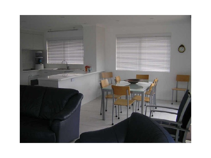 6 Merinda Street, Malua Bay NSW 2536