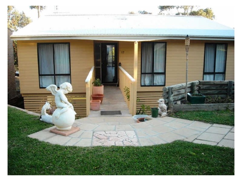 17 Mulgowrie Street, Malua Bay NSW 2536