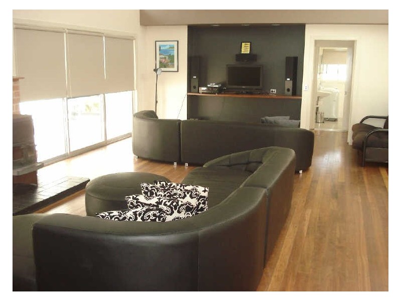 11 Roseby Drive, Rosedale NSW 2536