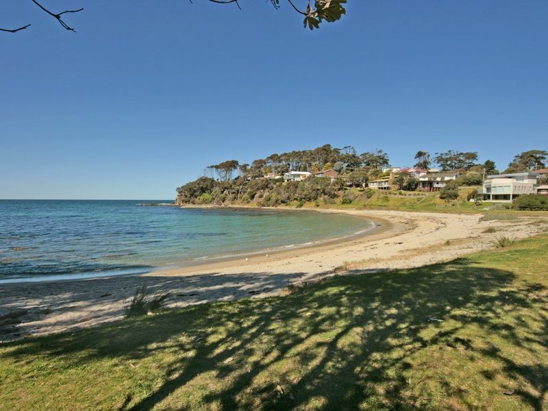 38 Yugura Street, Malua Bay NSW 2536