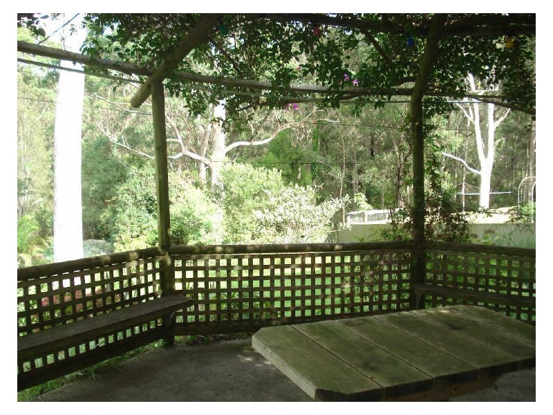 2/11 Nioka Avenue, Malua Bay NSW 2536