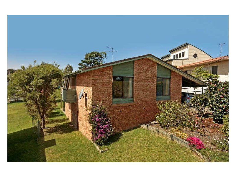 10 Muwarra Avenue, Malua Bay NSW 2536