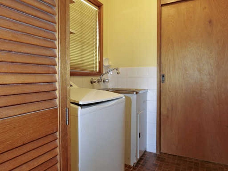 10 Muwarra Avenue, Malua Bay NSW 2536