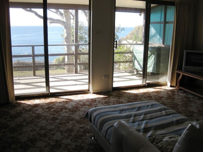 18 Illabunda Drive, Malua Bay NSW 2536