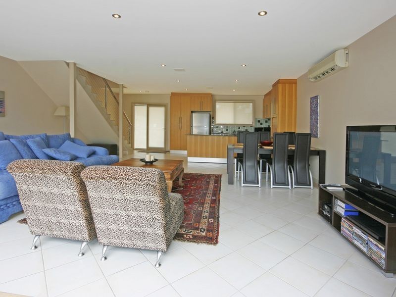 1/16 Wimbin Avenue, Malua Bay NSW 2536