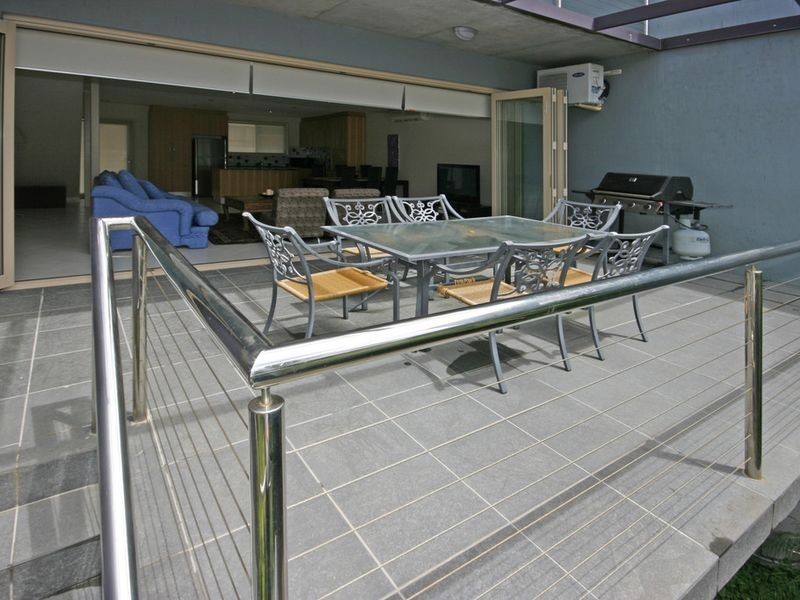 1/16 Wimbin Avenue, Malua Bay NSW 2536