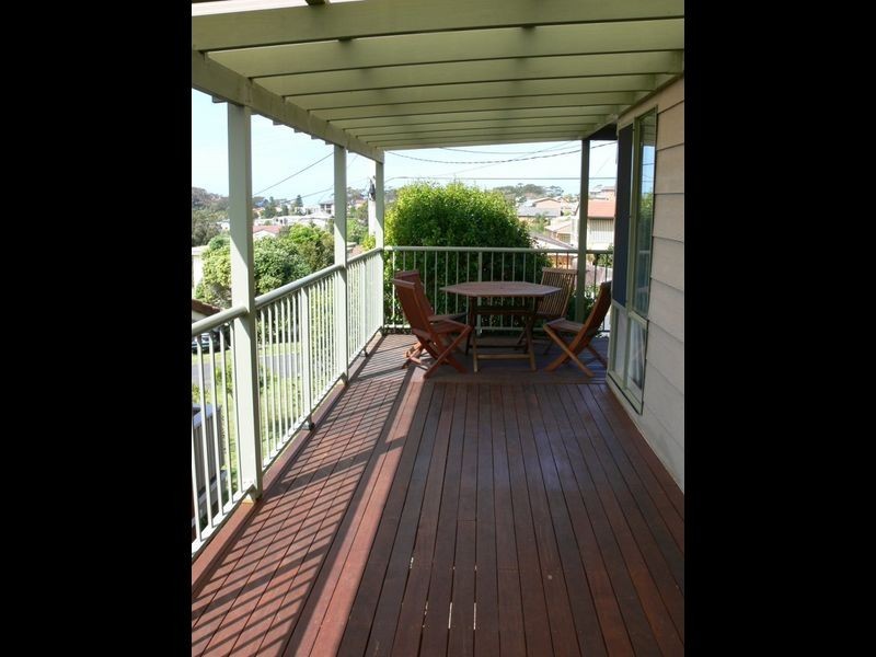 6 Yugura Street, Malua Bay NSW 2536