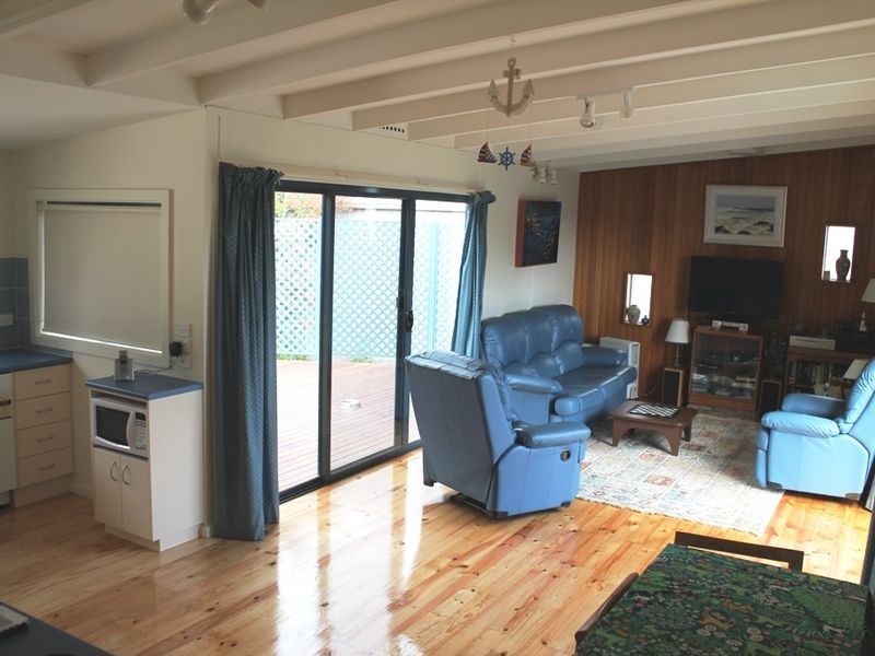 104 Tallawang Avenue, Malua Bay NSW 2536