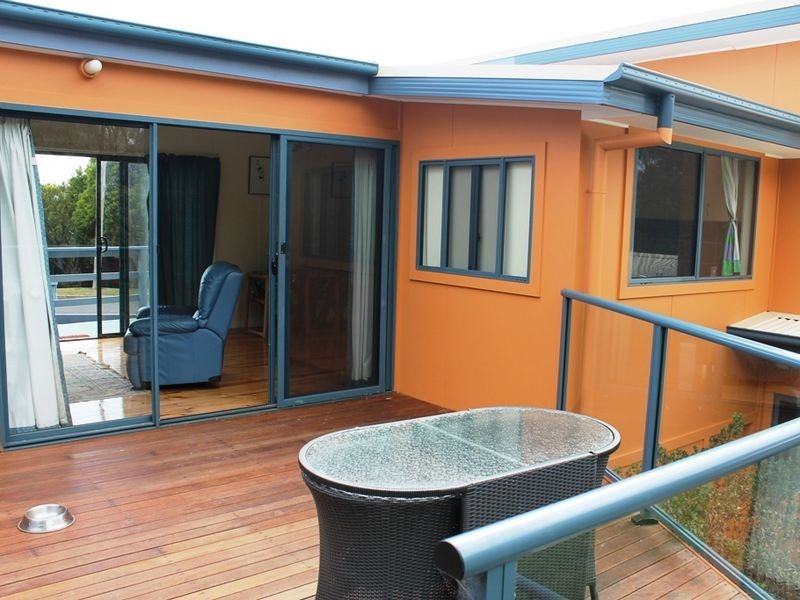 104 Tallawang Avenue, Malua Bay NSW 2536