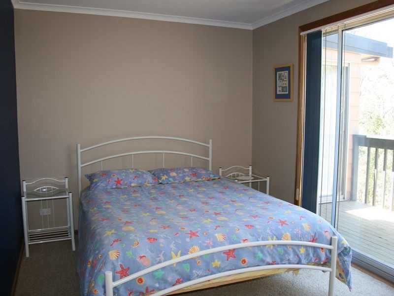 51 Ridge Avenue, Malua Bay NSW 2536