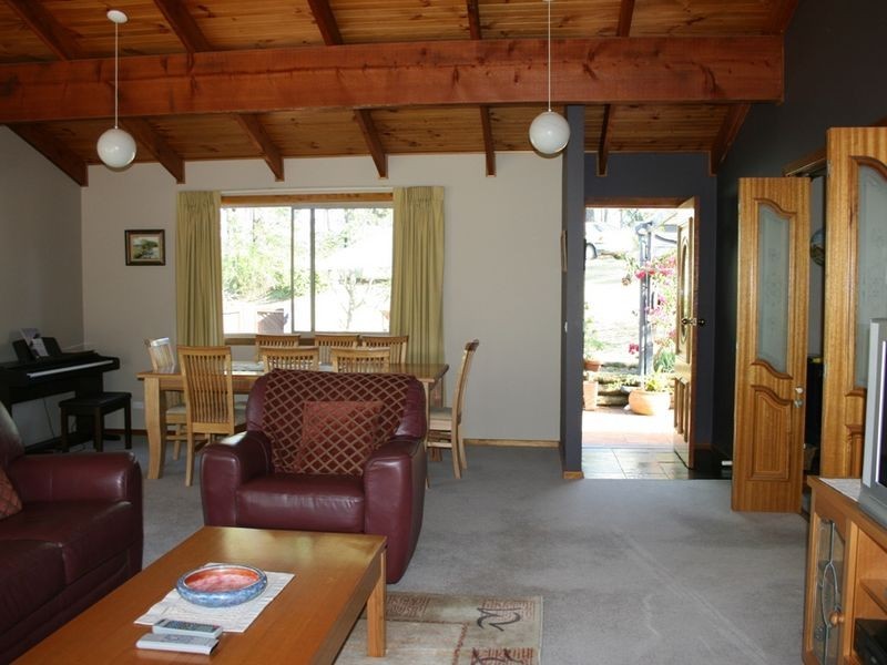 51 Ridge Avenue, Malua Bay NSW 2536