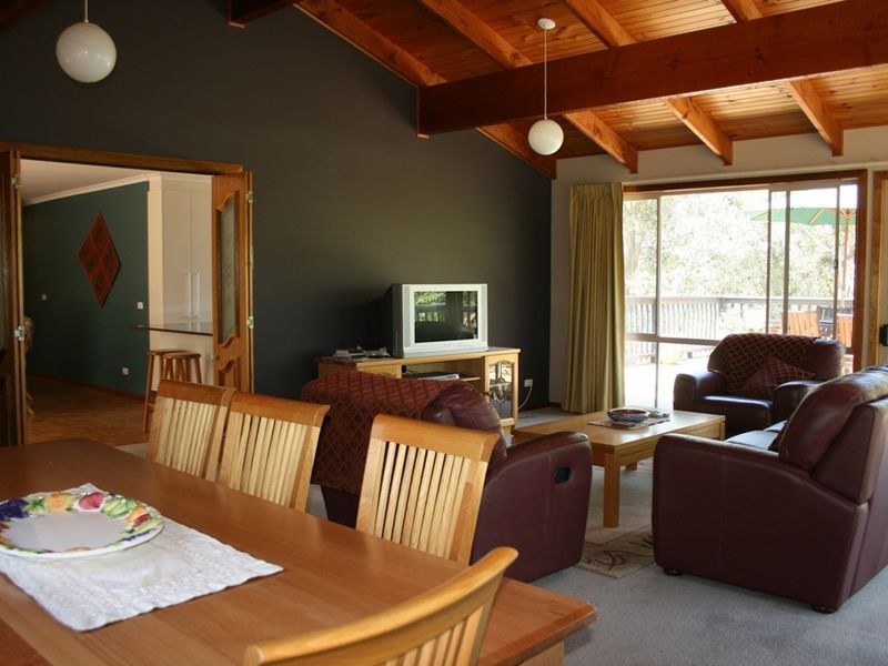 51 Ridge Avenue, Malua Bay NSW 2536