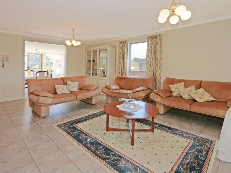11 Nioka Ave, Malua Bay NSW 2536