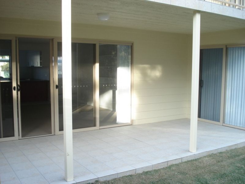 4/2152 George Bass Drive, Tomakin NSW 2537