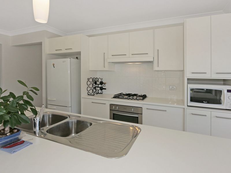 7 Griffiths Run, Broulee NSW 2537