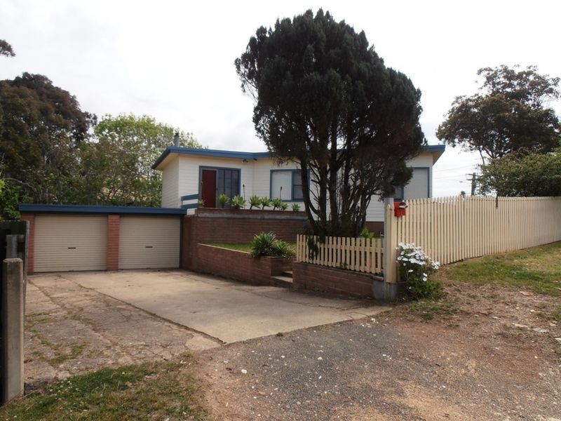 1 Nioka Ave, Malua Bay NSW 2536