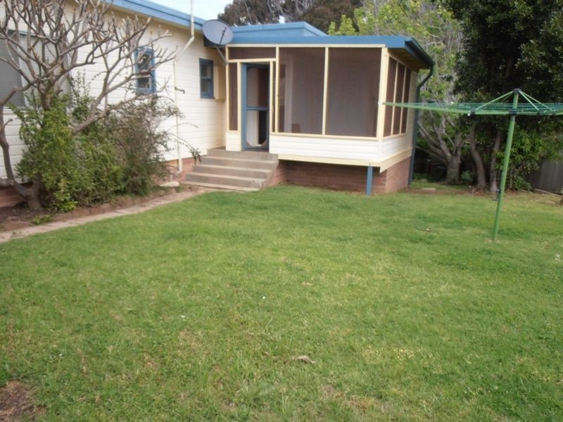 1 Nioka Ave, Malua Bay NSW 2536