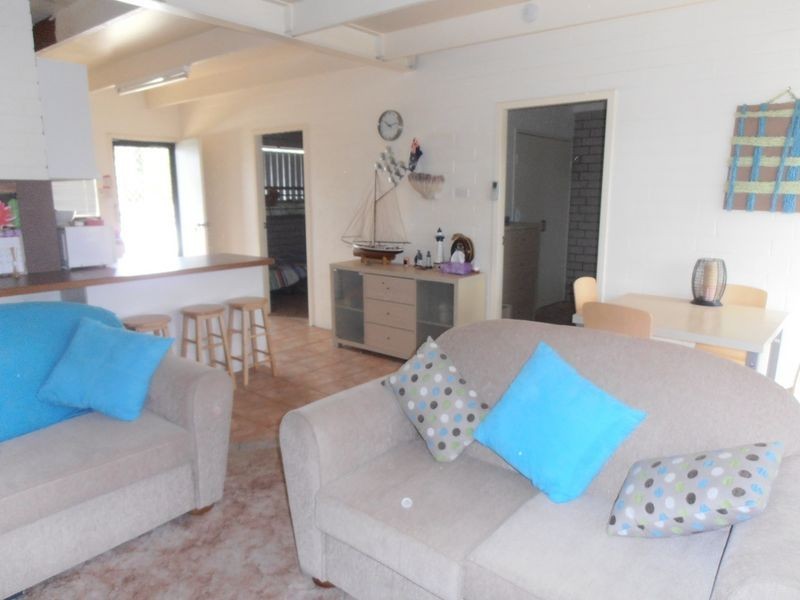 4/10 Catlin Avenue, Batemans Bay NSW 2536