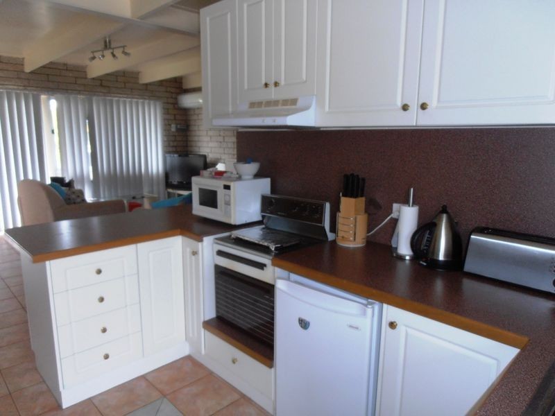 4/10 Catlin Avenue, Batemans Bay NSW 2536