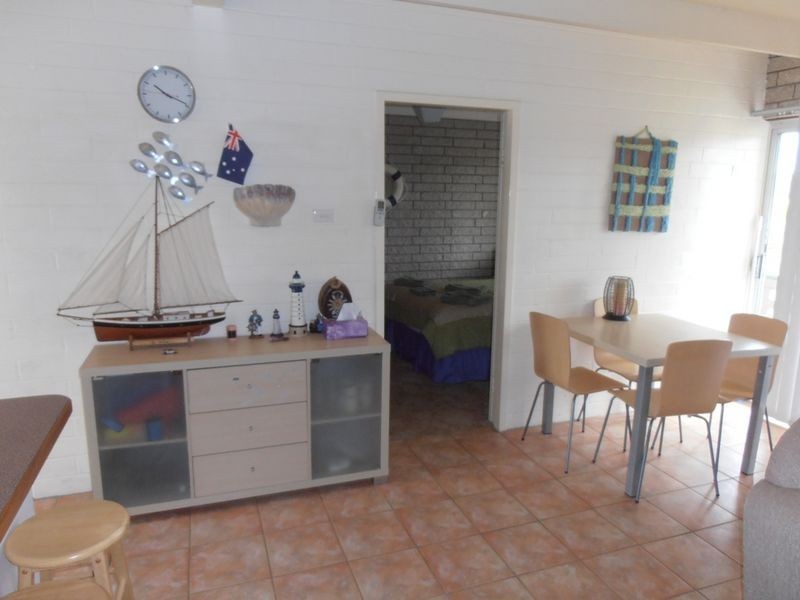 4/10 Catlin Avenue, Batemans Bay NSW 2536