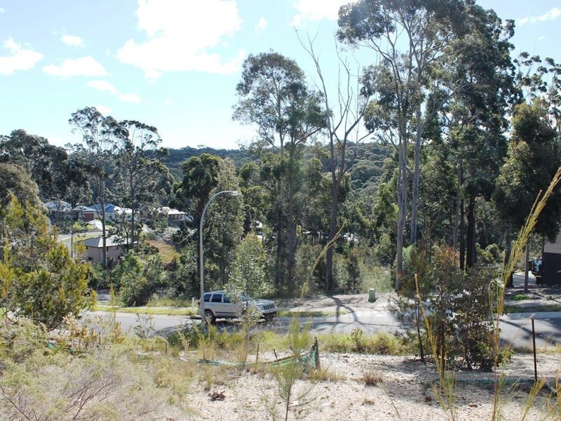 4 Vince Place, Malua Bay NSW 2536