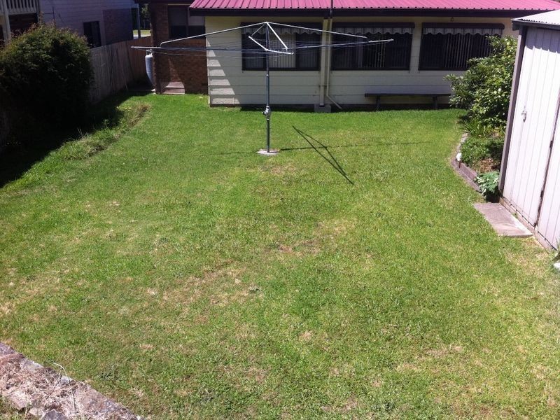 6 Yarralumla Cres, Tomakin NSW 2537