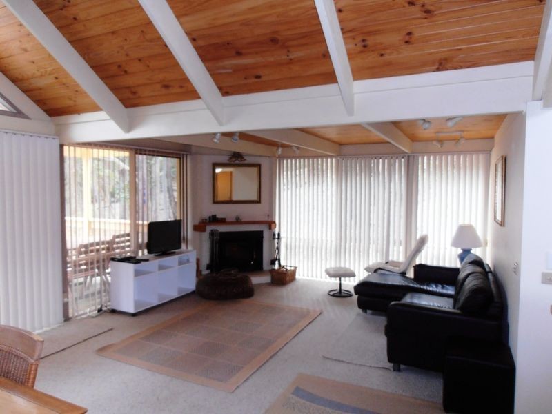 69 Maloneys Drive, Maloneys Beach NSW 2536