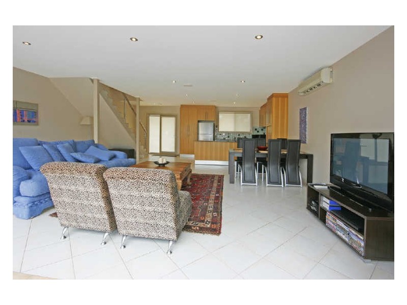 1/16 Wimbin Avenue, Malua Bay NSW 2536