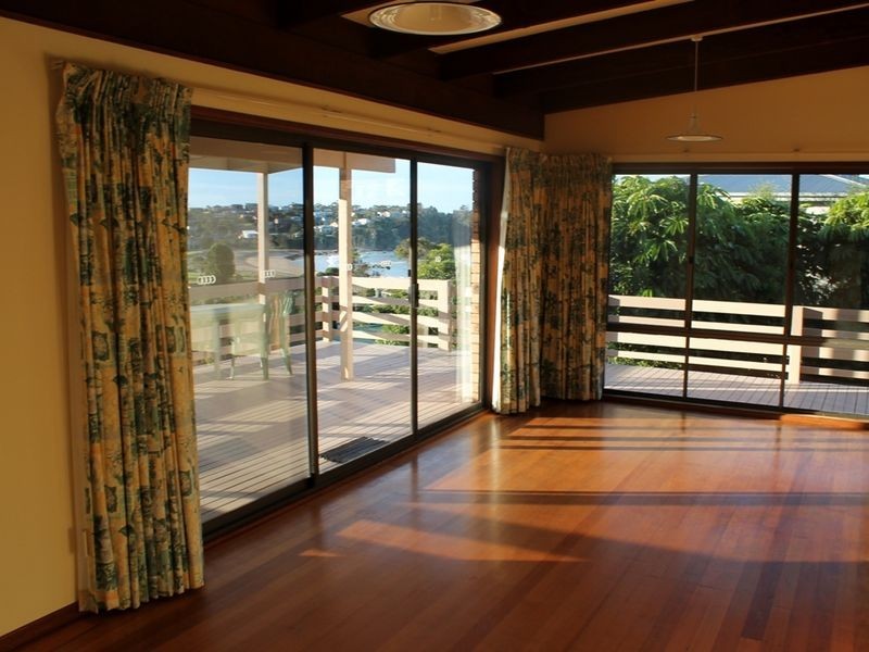 10 Waroo Crescent, Malua Bay NSW 2536