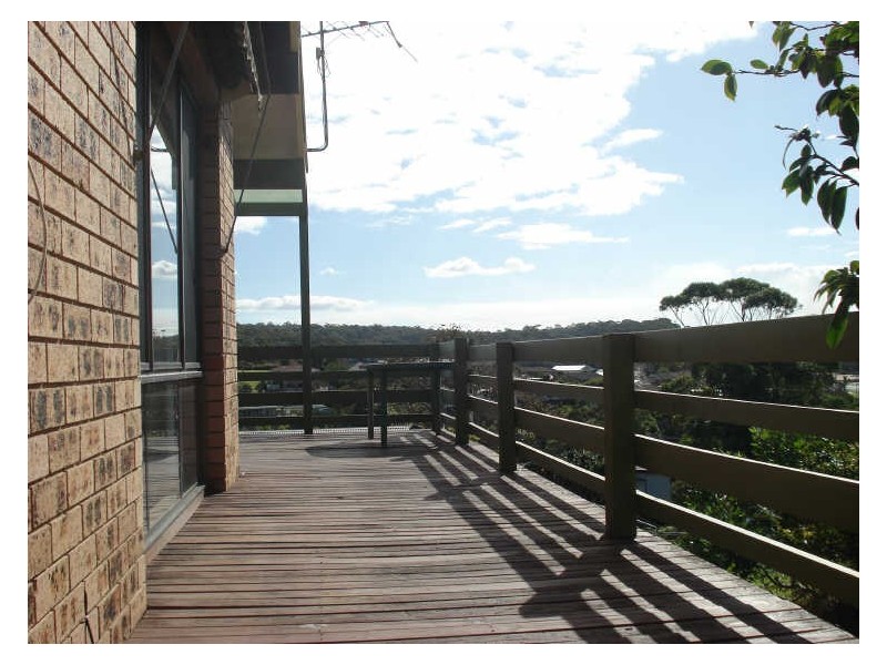 10 Waroo Crescent, Malua Bay NSW 2536