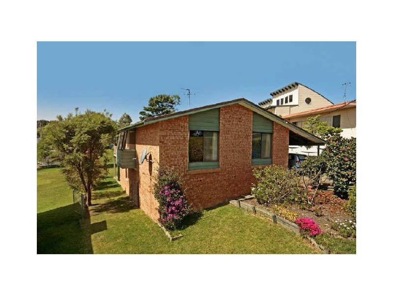 10 Muwarra Avenue, Malua Bay NSW 2536