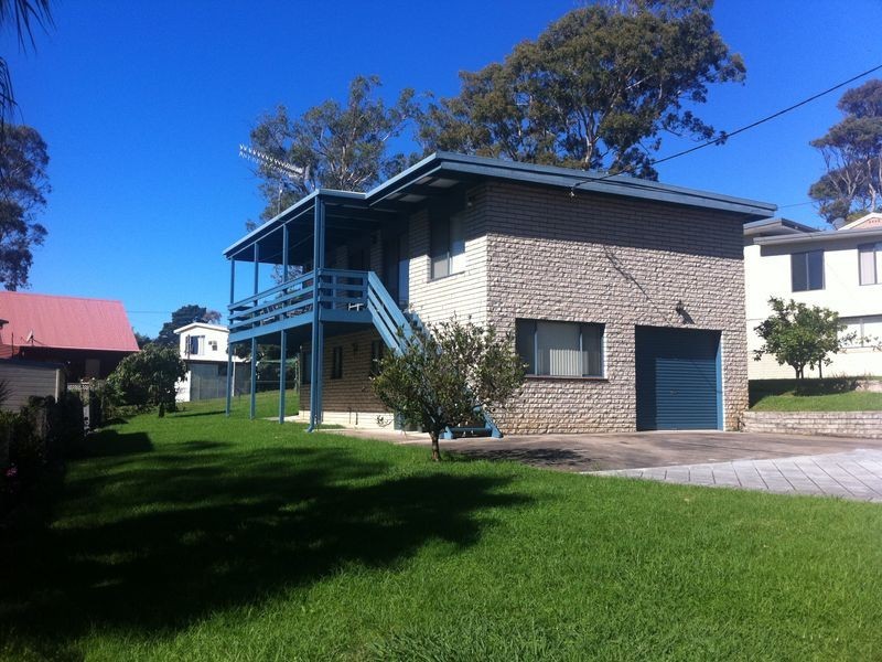 4 Euroka Ave, Malua Bay NSW 2536