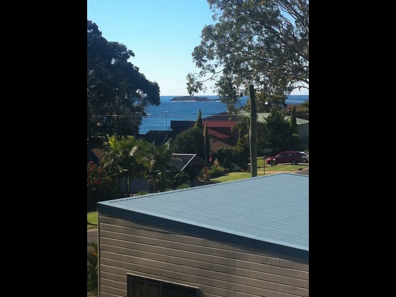 4 Euroka Ave, Malua Bay NSW 2536