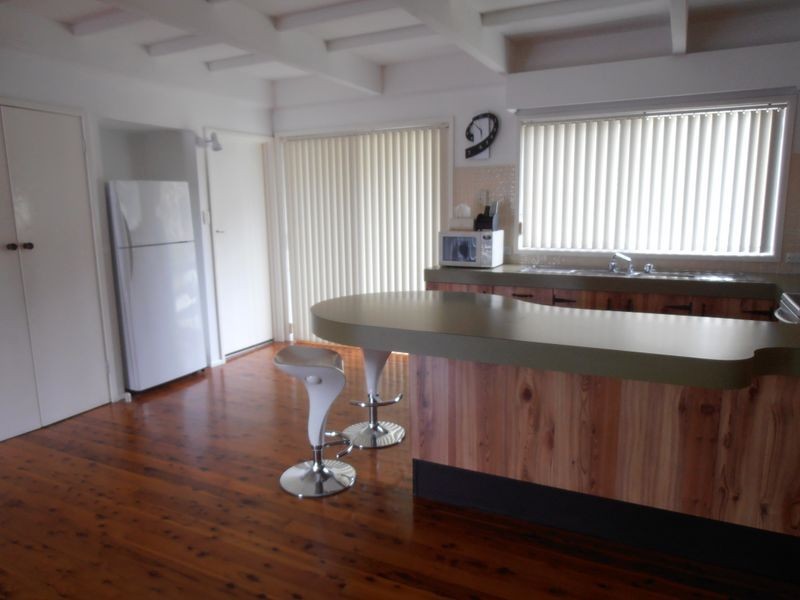 4 Euroka Ave, Malua Bay NSW 2536