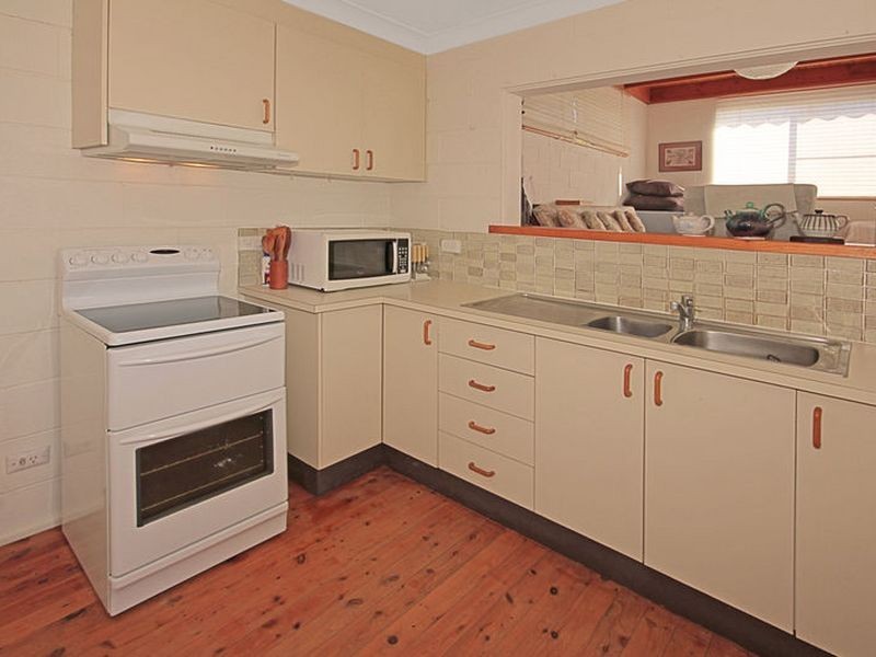 33 Karoo Crescent, Malua Bay NSW 2536