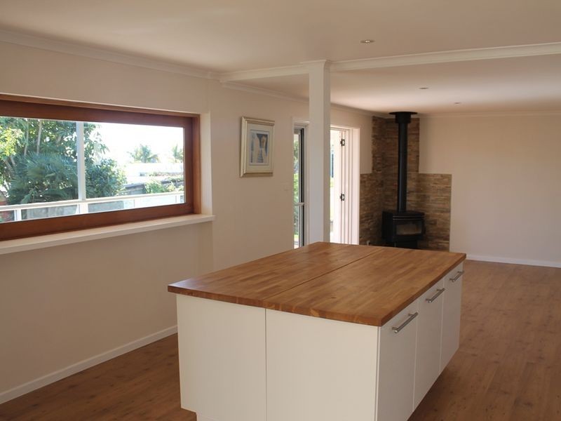 384 George Bass Drive, Malua Bay NSW 2536