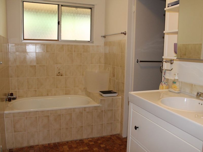 2 Miller Avenue, Rosedale NSW 2536