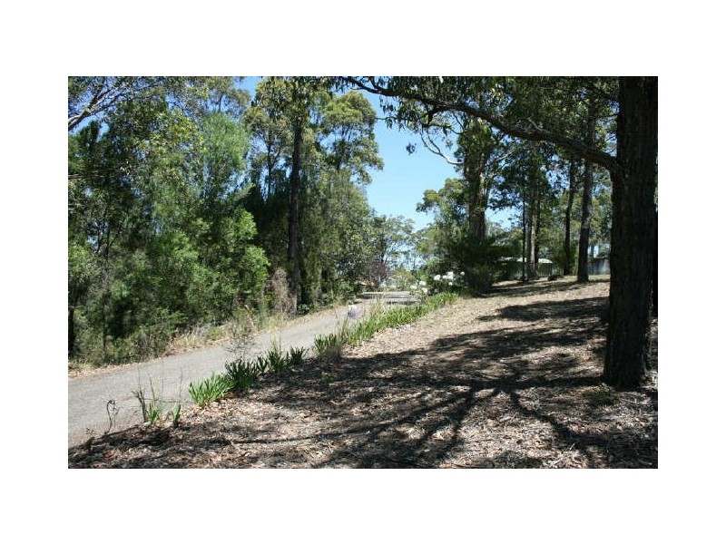 51 Ridge Avenue, Malua Bay NSW 2536