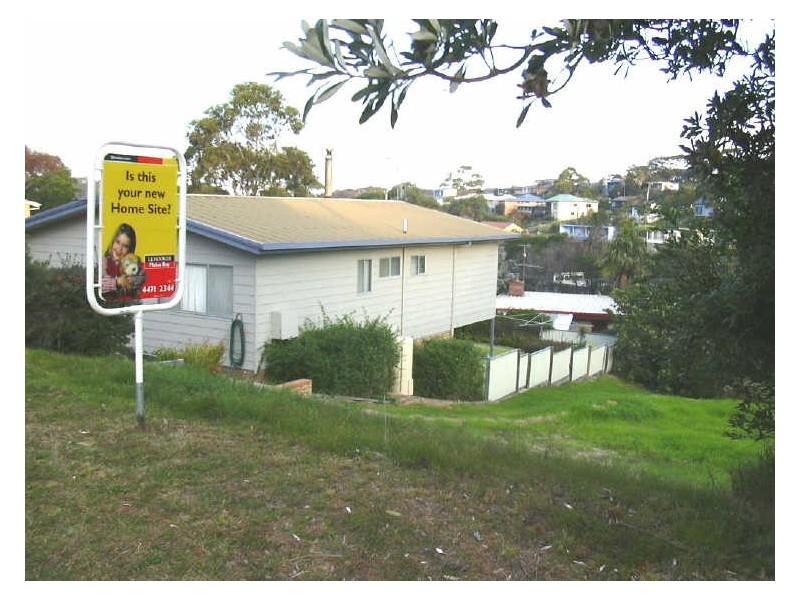 11 Mulgowrie Street, Malua Bay NSW 2536