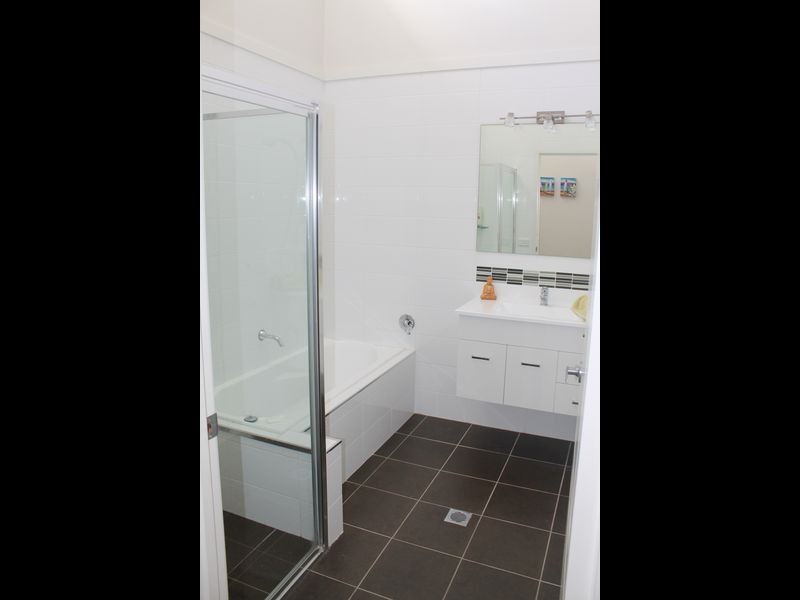 8 Bowerbird Place, Malua Bay NSW 2536