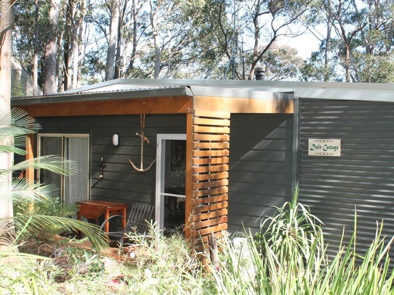 8 Dale Place, Rosedale NSW 2536