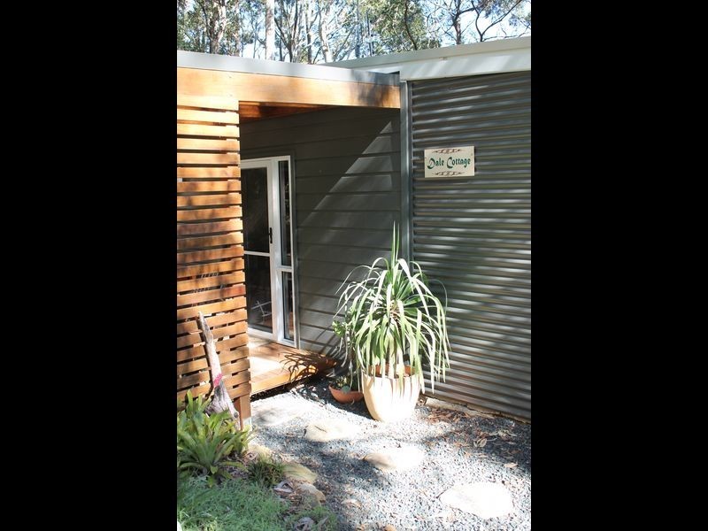 8 Dale Place, Rosedale NSW 2536